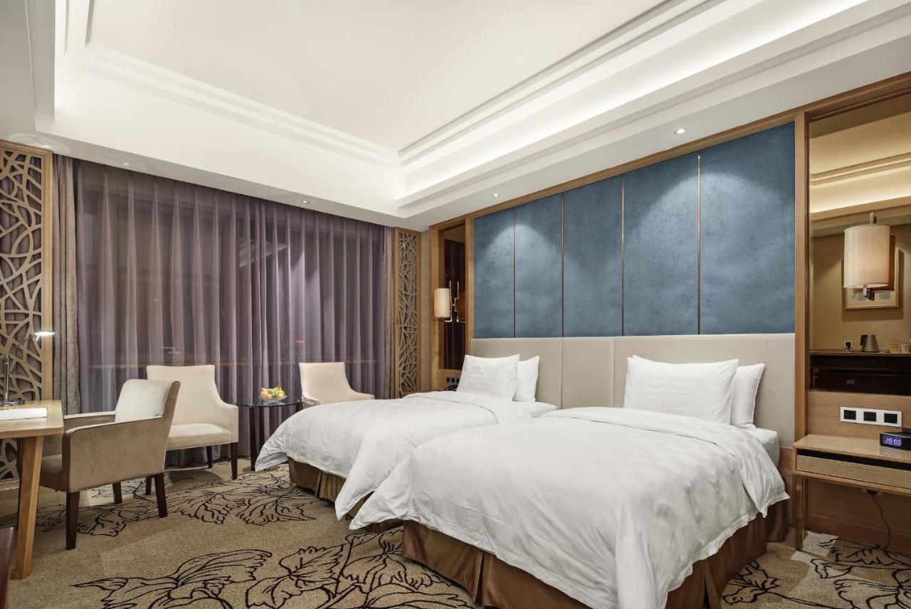 Jinan Luxury Blue Horizon Hotel Exteriör bild