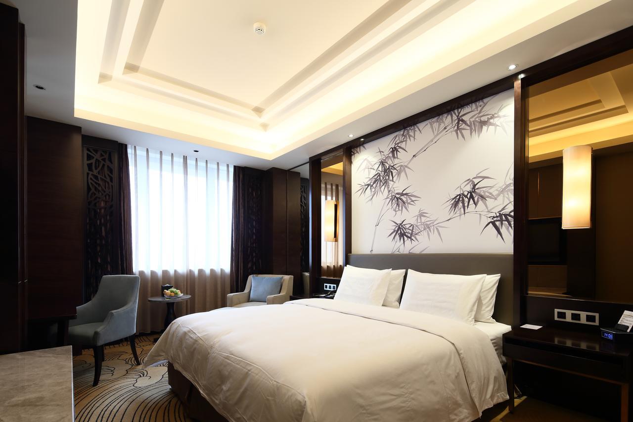 Jinan Luxury Blue Horizon Hotel Exteriör bild