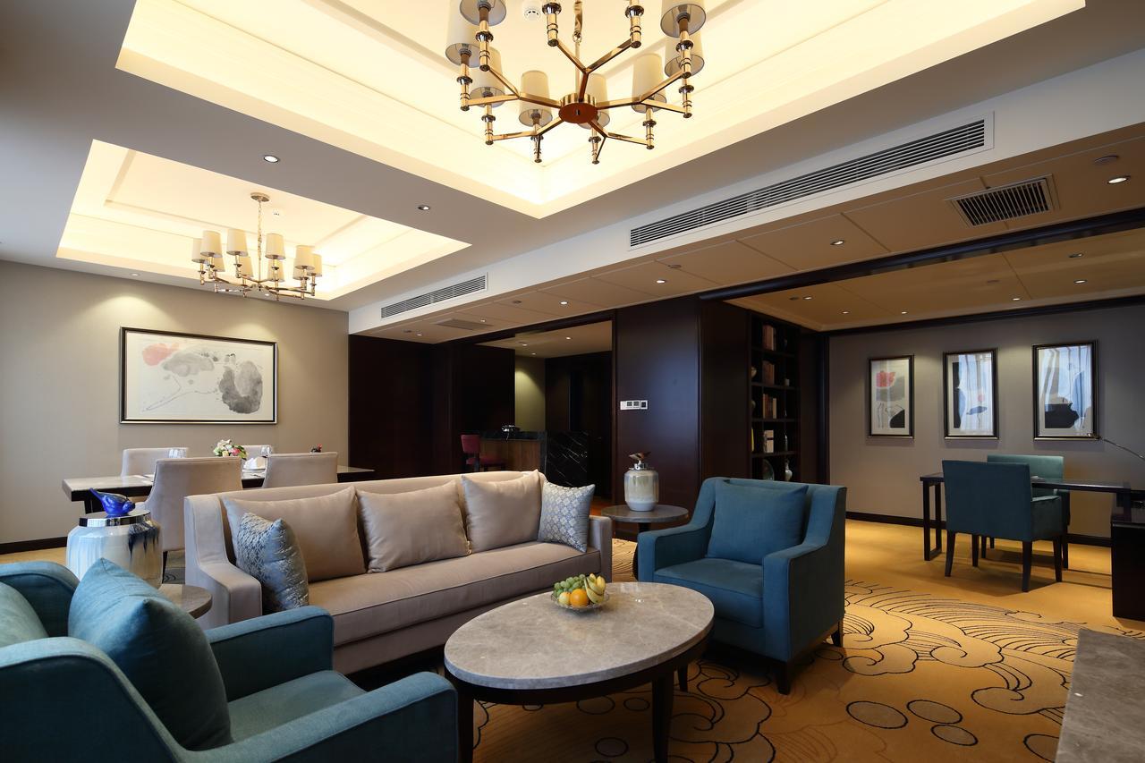 Jinan Luxury Blue Horizon Hotel Exteriör bild