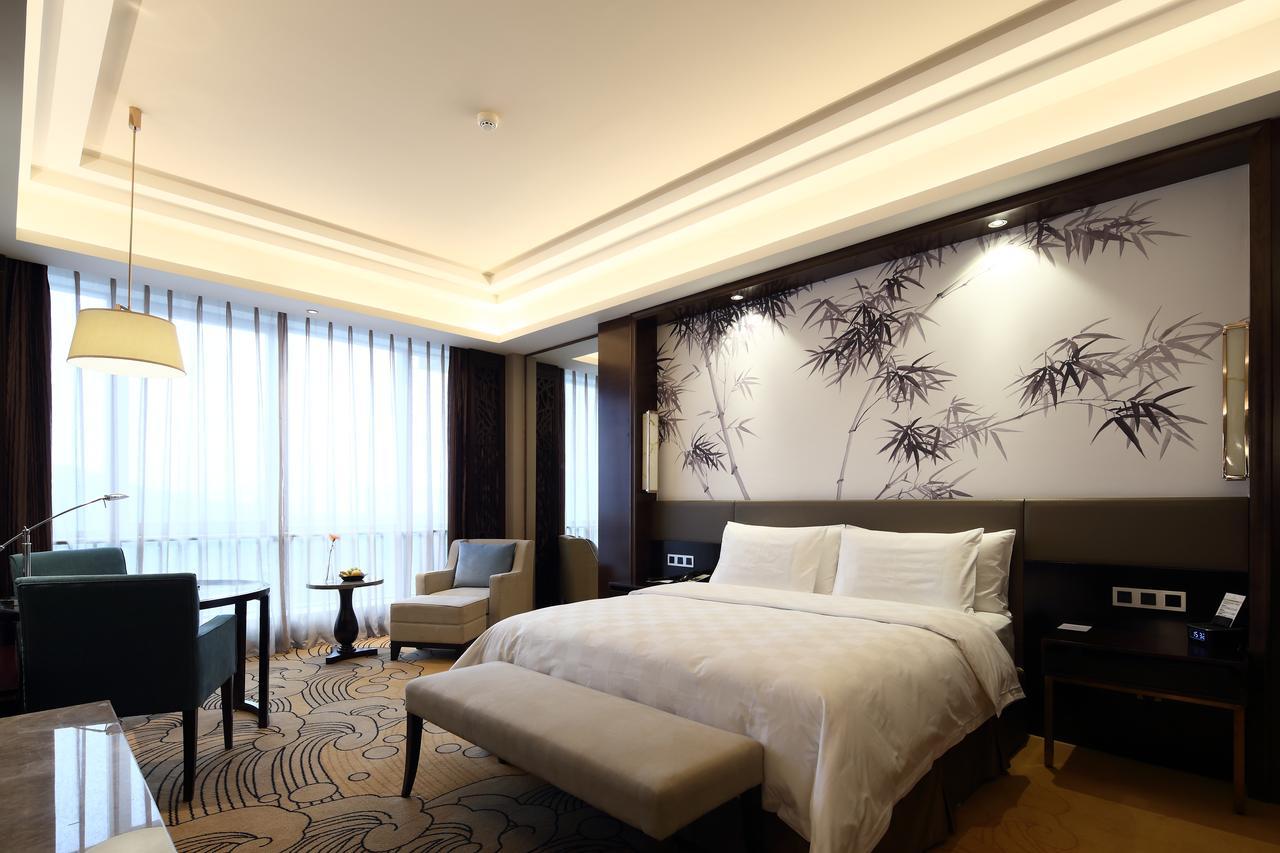 Jinan Luxury Blue Horizon Hotel Exteriör bild