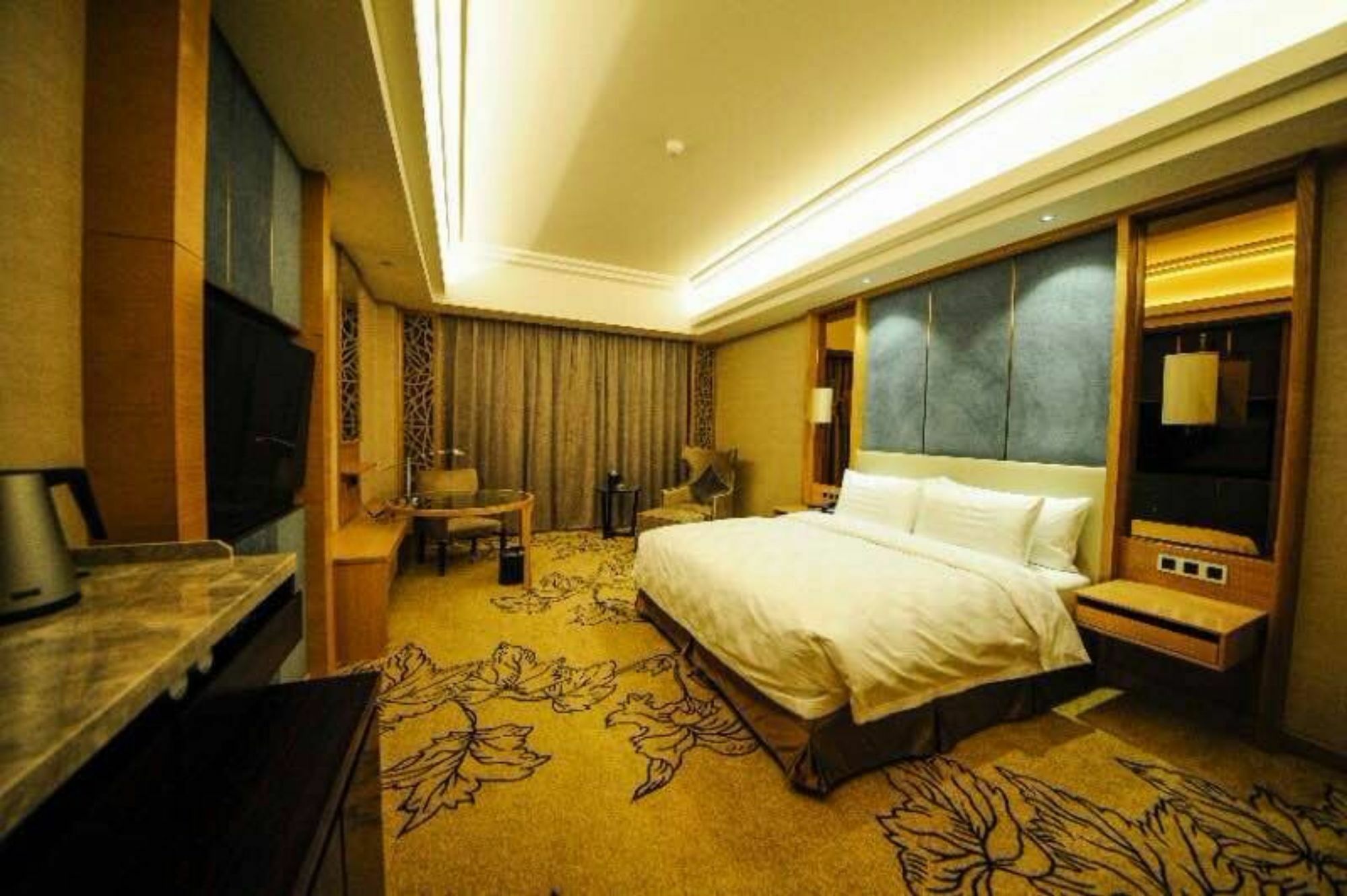 Jinan Luxury Blue Horizon Hotel Exteriör bild